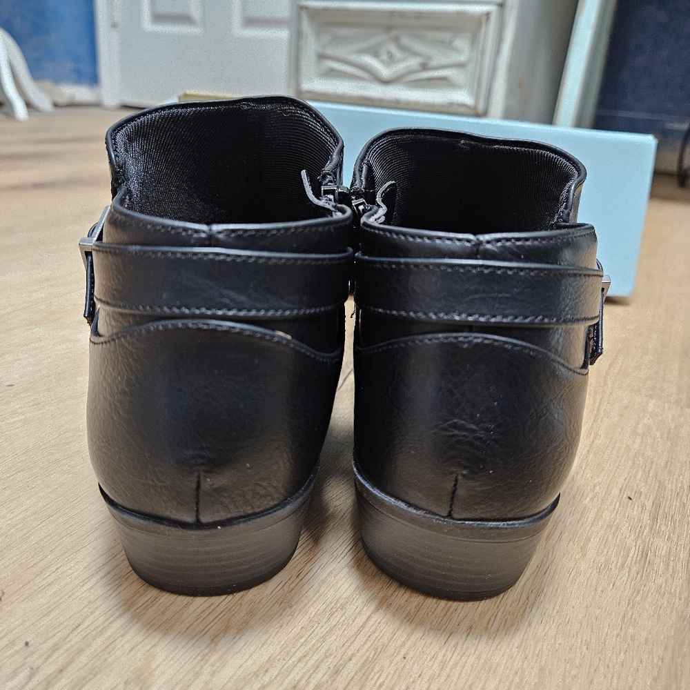 Black Ankle Boots - Picture 5 of 9